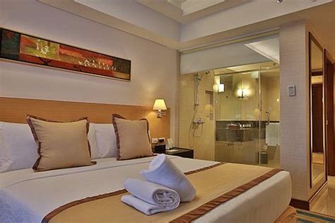 LUXENT HOTEL (AU$78): 2024 Prices & Reviews (Quezon City, .